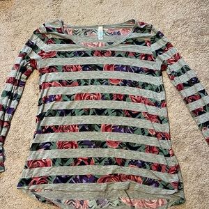 LuLaRoe size M top. Worn a few times. Smoke free home.